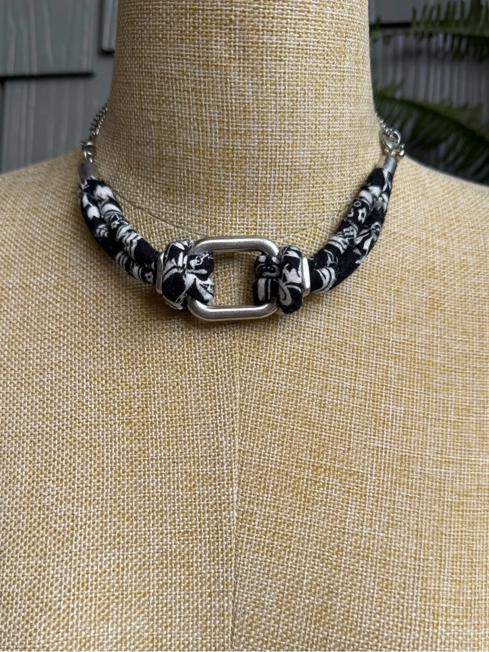 New🌟Free People- Black & White Knotted Fabric ChokerbNecklace